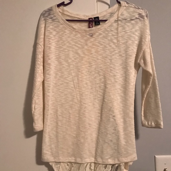 Top - Picture 2 of 2